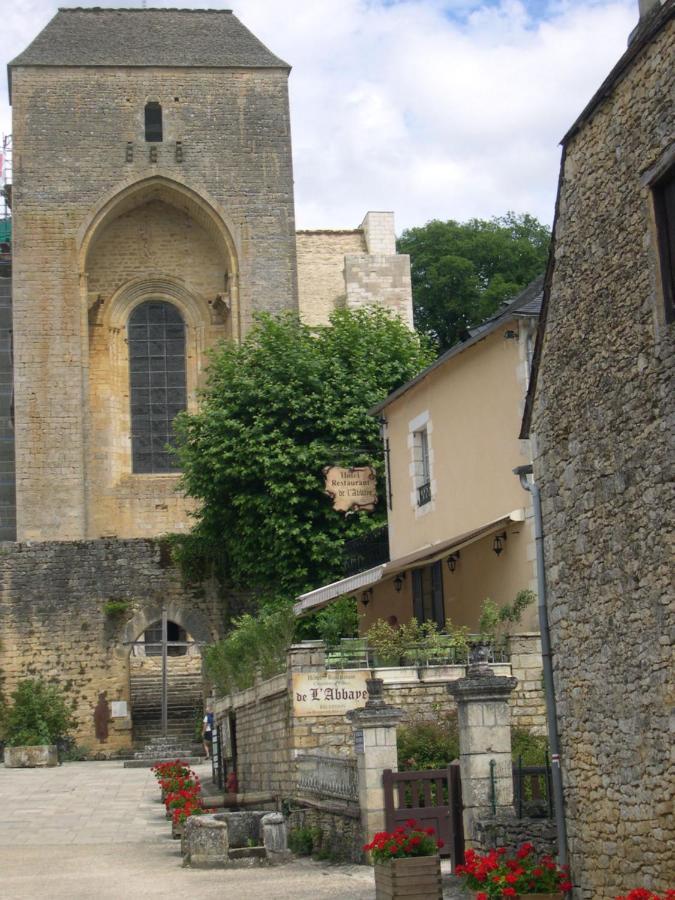Hotel De L'Abbaye Saint-Amand-de-Coly エクステリア 写真