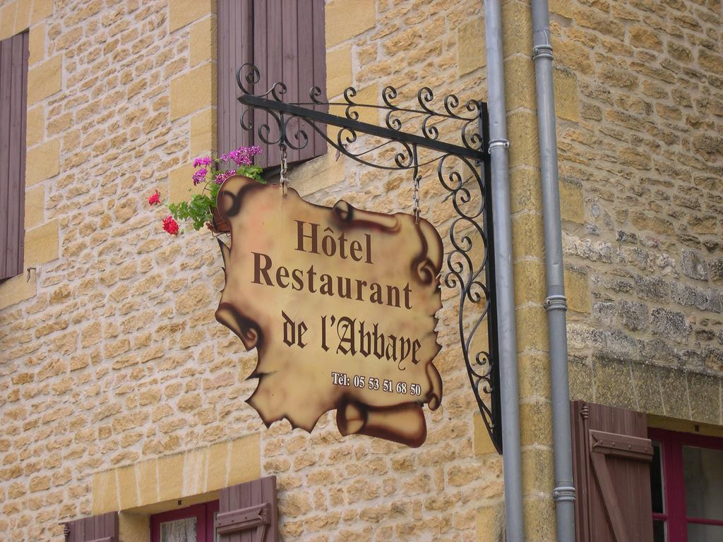 Hotel De L'Abbaye Saint-Amand-de-Coly エクステリア 写真