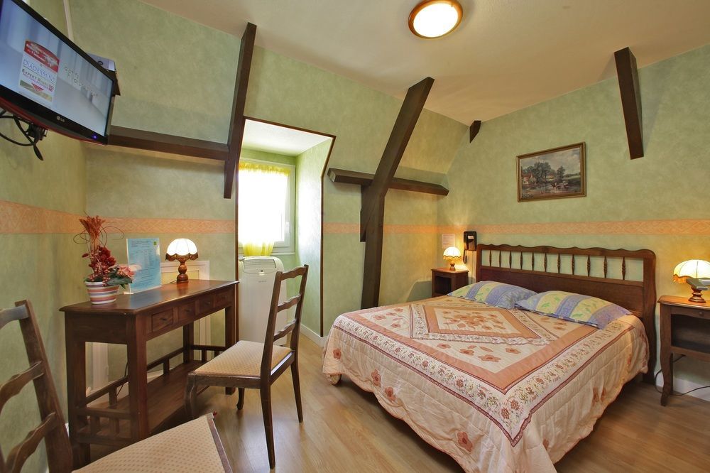 Hotel De L'Abbaye Saint-Amand-de-Coly エクステリア 写真